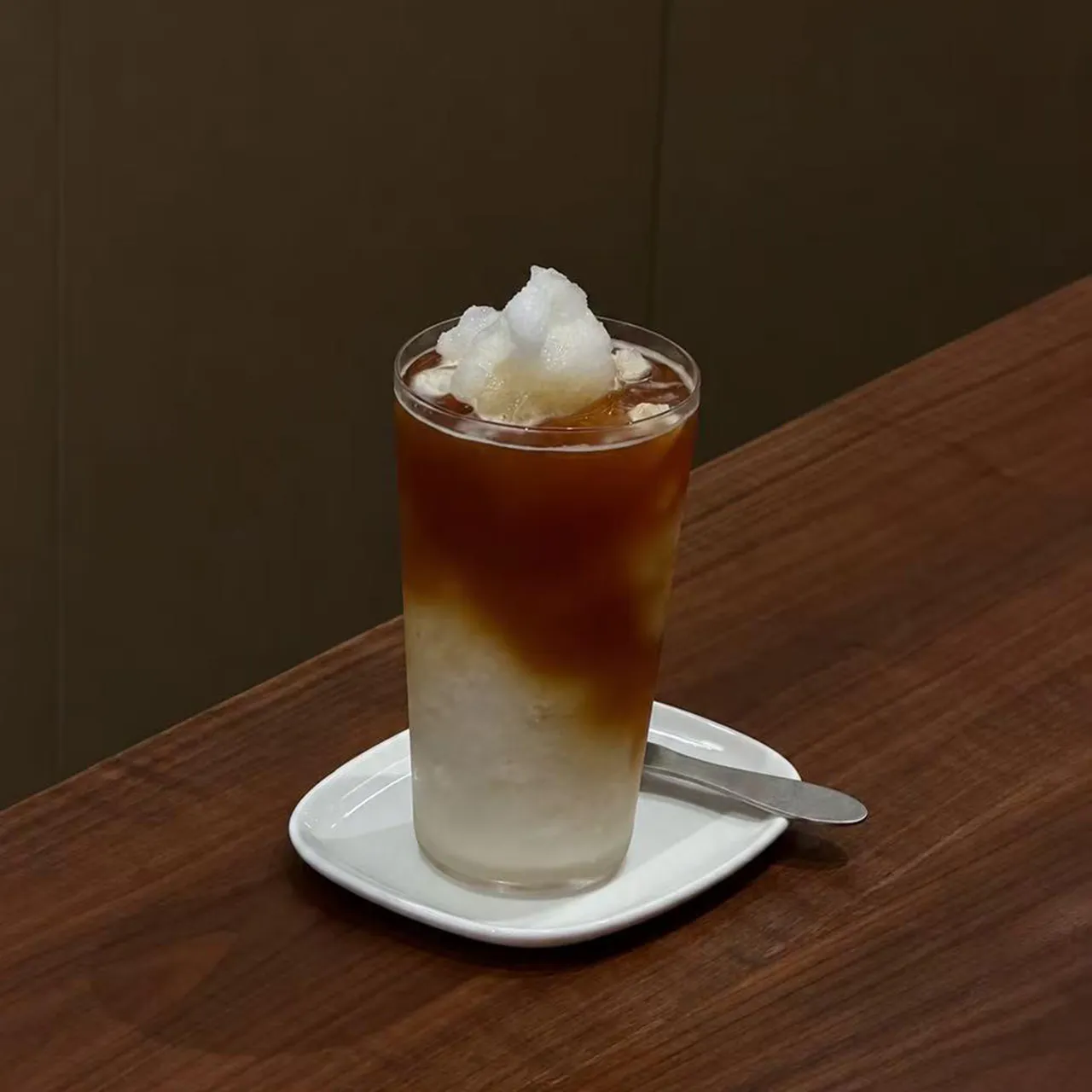 Yuzu iced tea with citrus ice at On Lab，a Creative Cafe and Bistro in New York